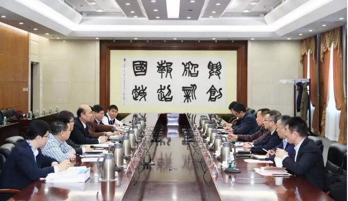 馮永強會見上海電氣集團副總裁呂亞臣、陳干錦一行 
